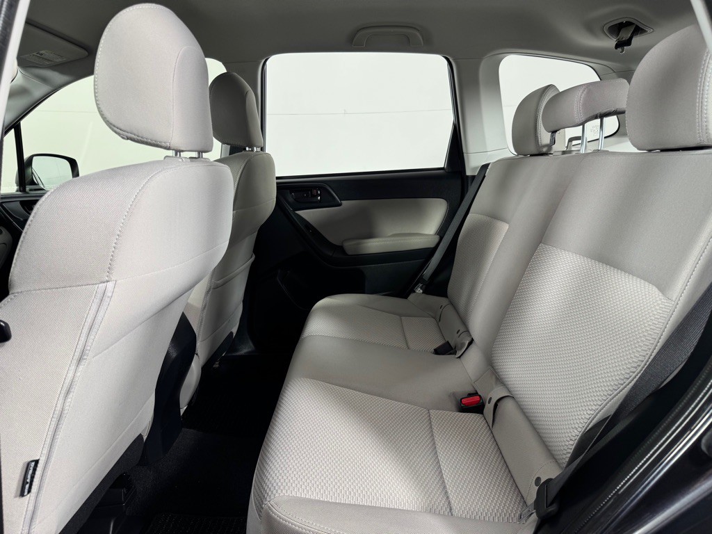 2016 Subaru Forester Image 19