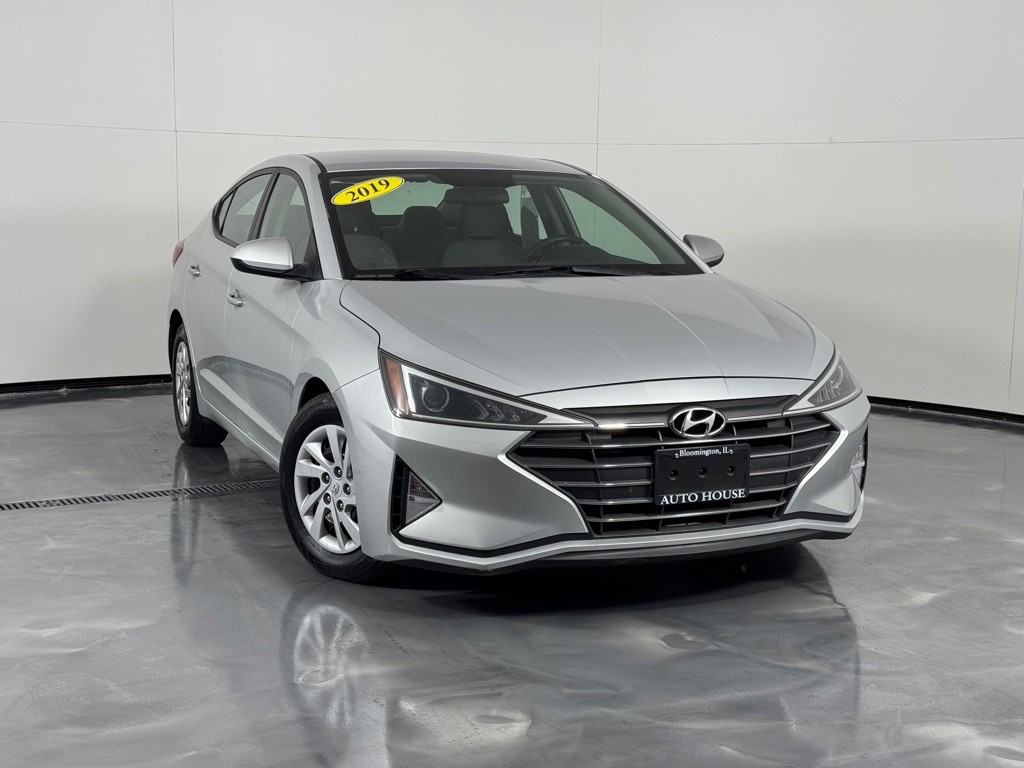 2019 Hyundai Elantra Image 2