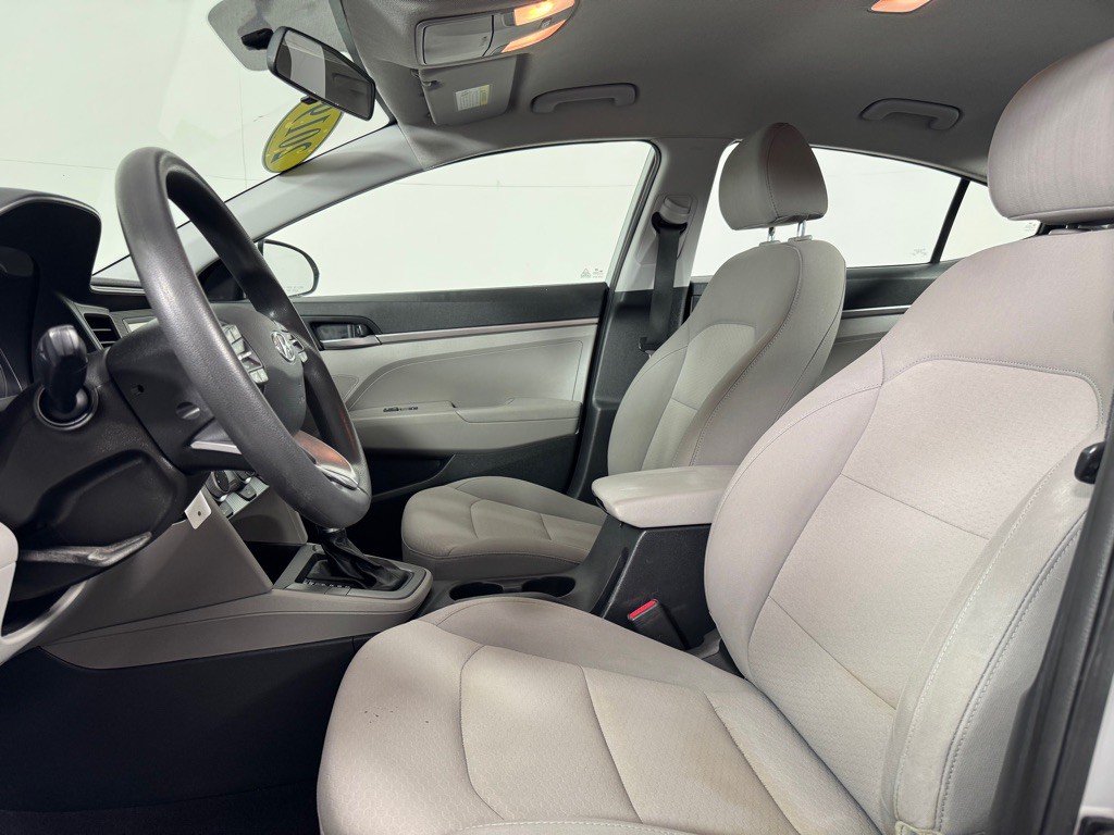 2019 Hyundai Elantra Image 12
