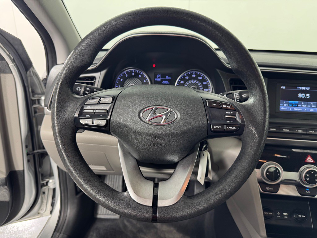2019 Hyundai Elantra Image 14