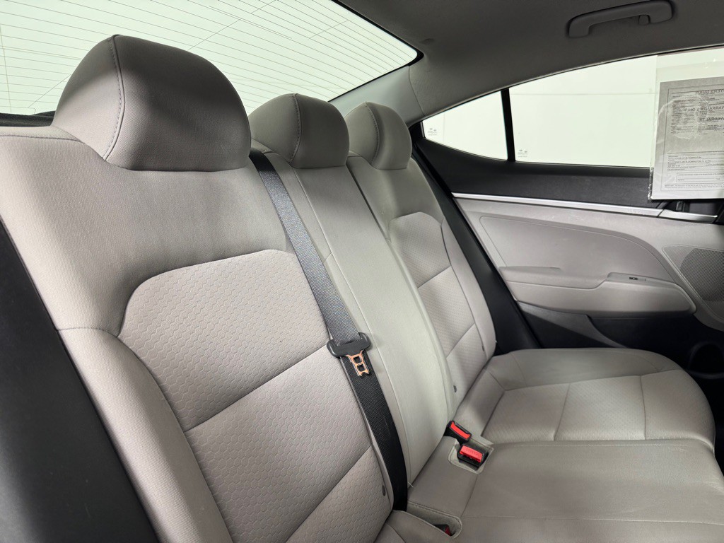 2019 Hyundai Elantra Image 23