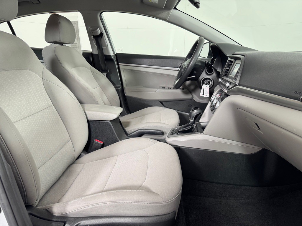 2019 Hyundai Elantra Image 24