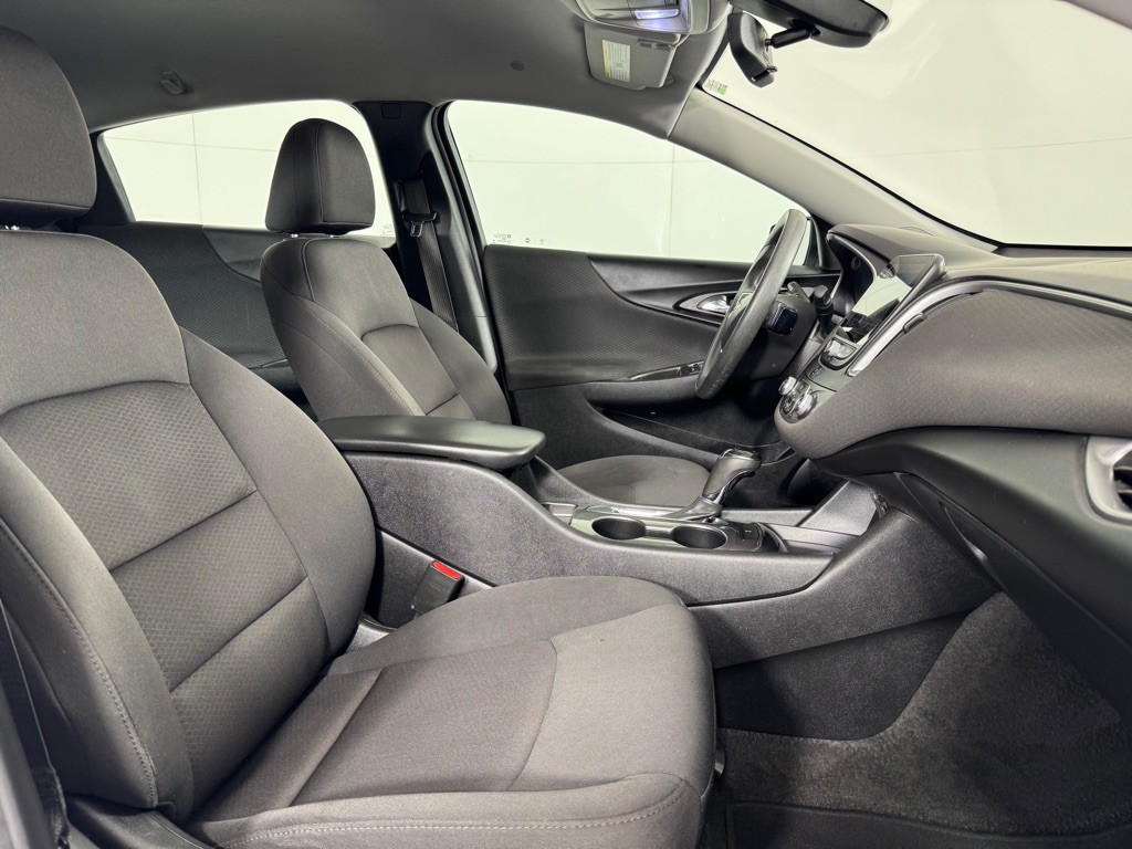 2020 Chevrolet Malibu Image 25