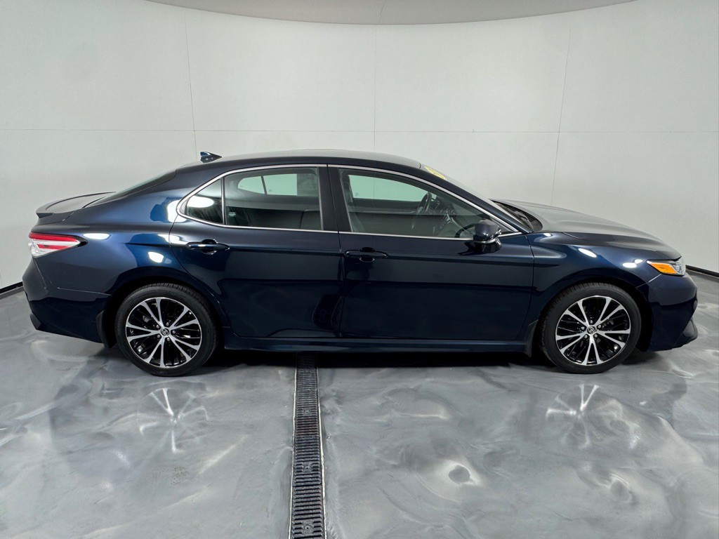 2020 Toyota Camry Image 4