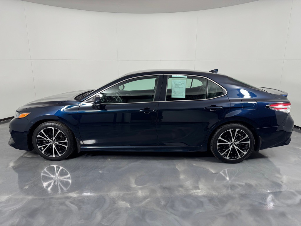 2020 Toyota Camry Image 8