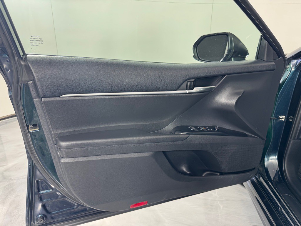 2020 Toyota Camry Image 11