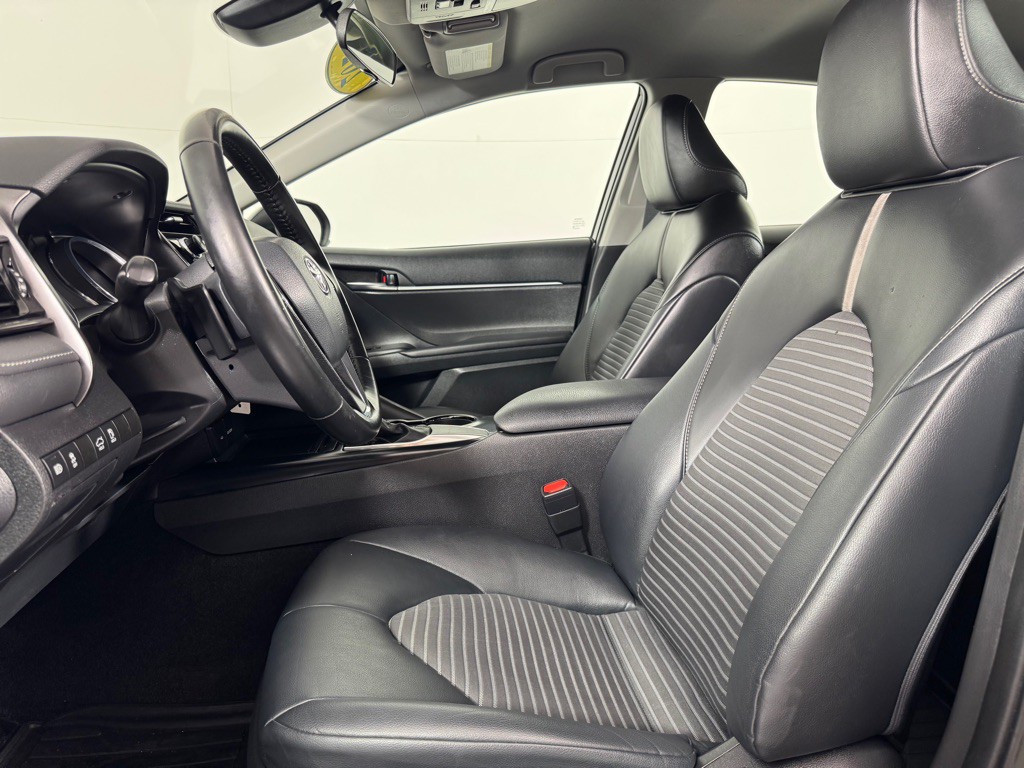 2020 Toyota Camry Image 12