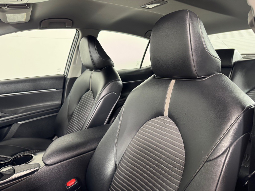 2020 Toyota Camry Image 13
