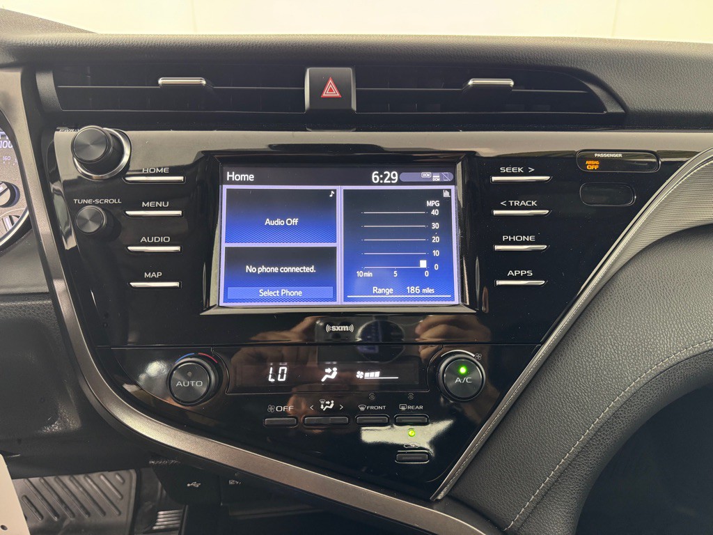 2020 Toyota Camry Image 15