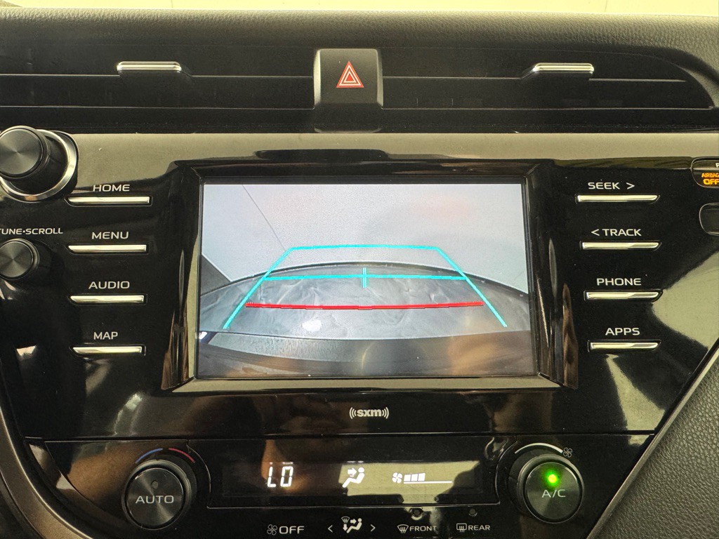 2020 Toyota Camry Image 16