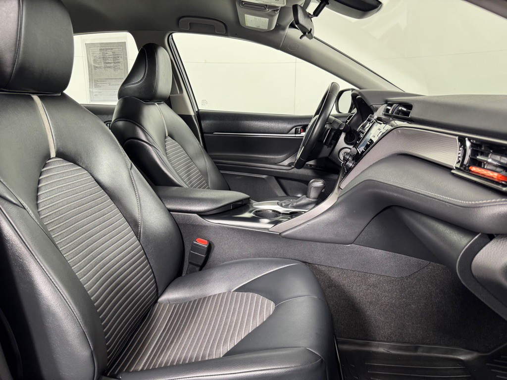 2020 Toyota Camry Image 23