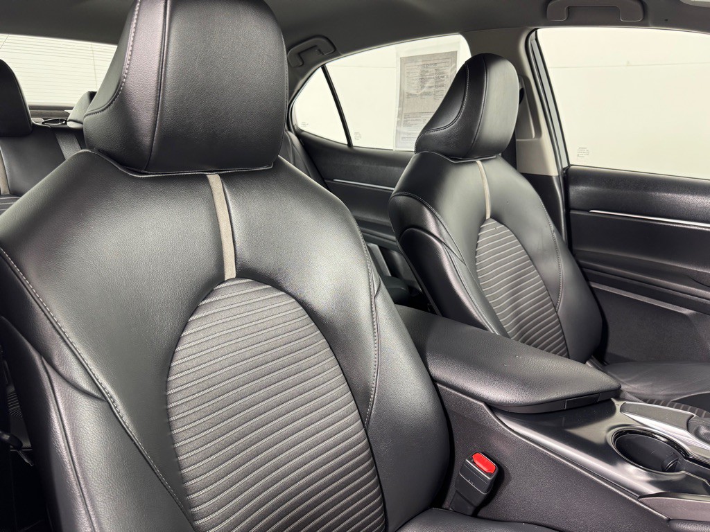 2020 Toyota Camry Image 24