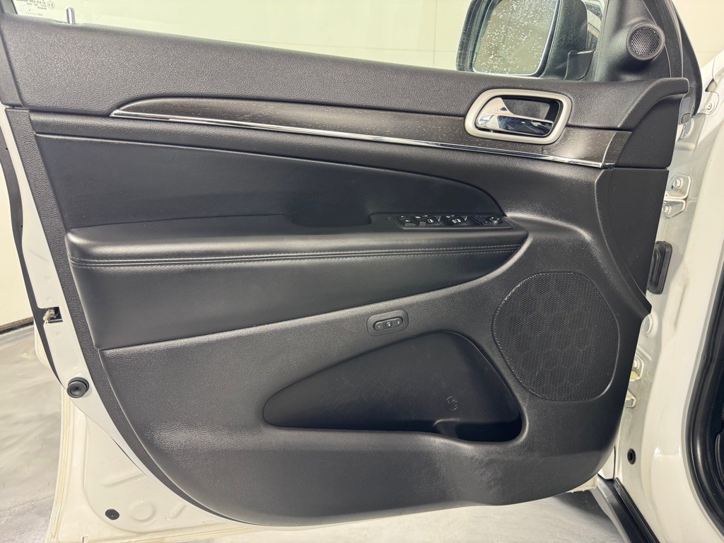 2018 Jeep Grand Cherokee Image 11