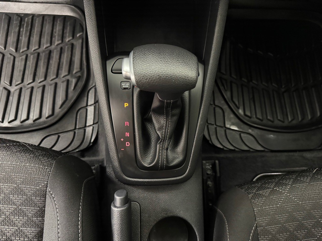 2019 Kia Rio Image 18