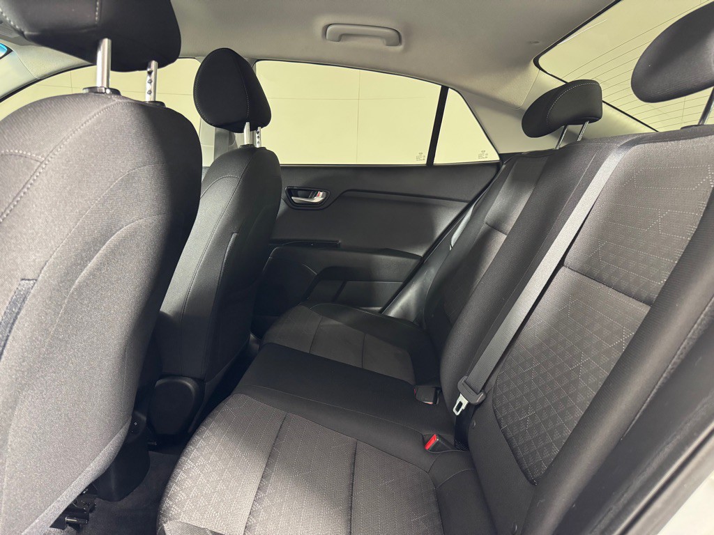 2019 Kia Rio Image 19