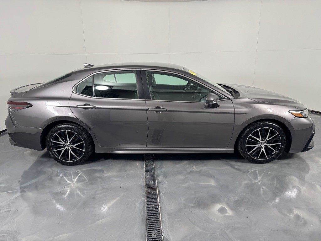 2022 Toyota Camry Image 4