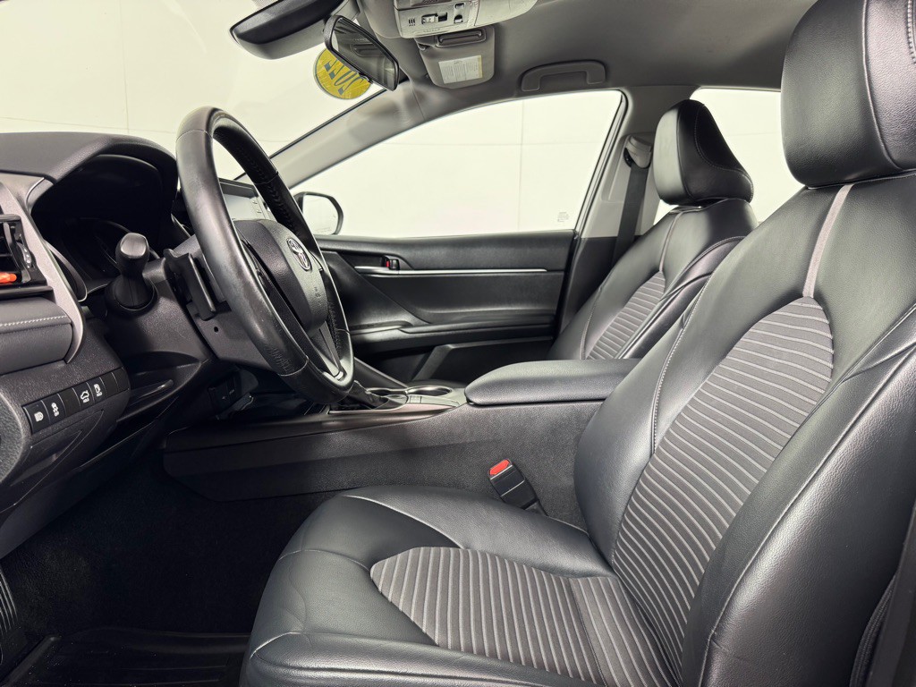 2022 Toyota Camry Image 11