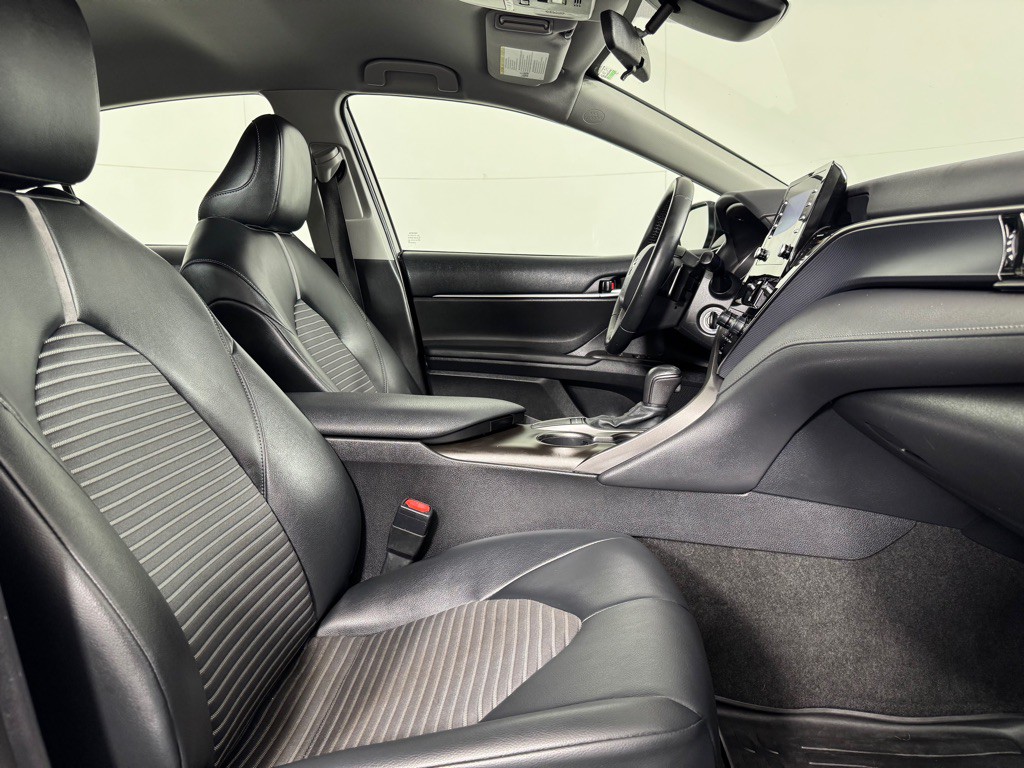 2022 Toyota Camry Image 24