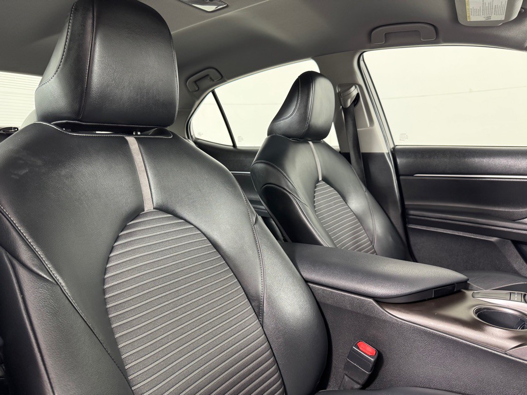 2022 Toyota Camry Image 25
