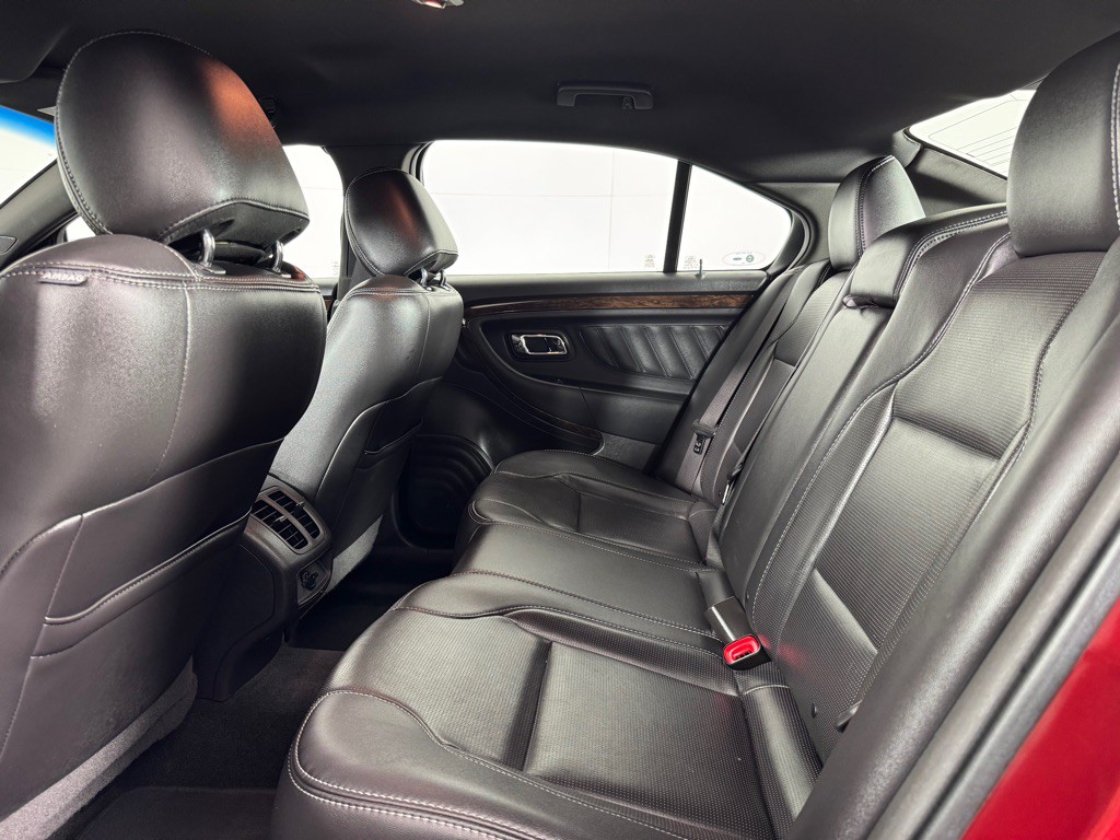 2013 Ford Taurus Image 15