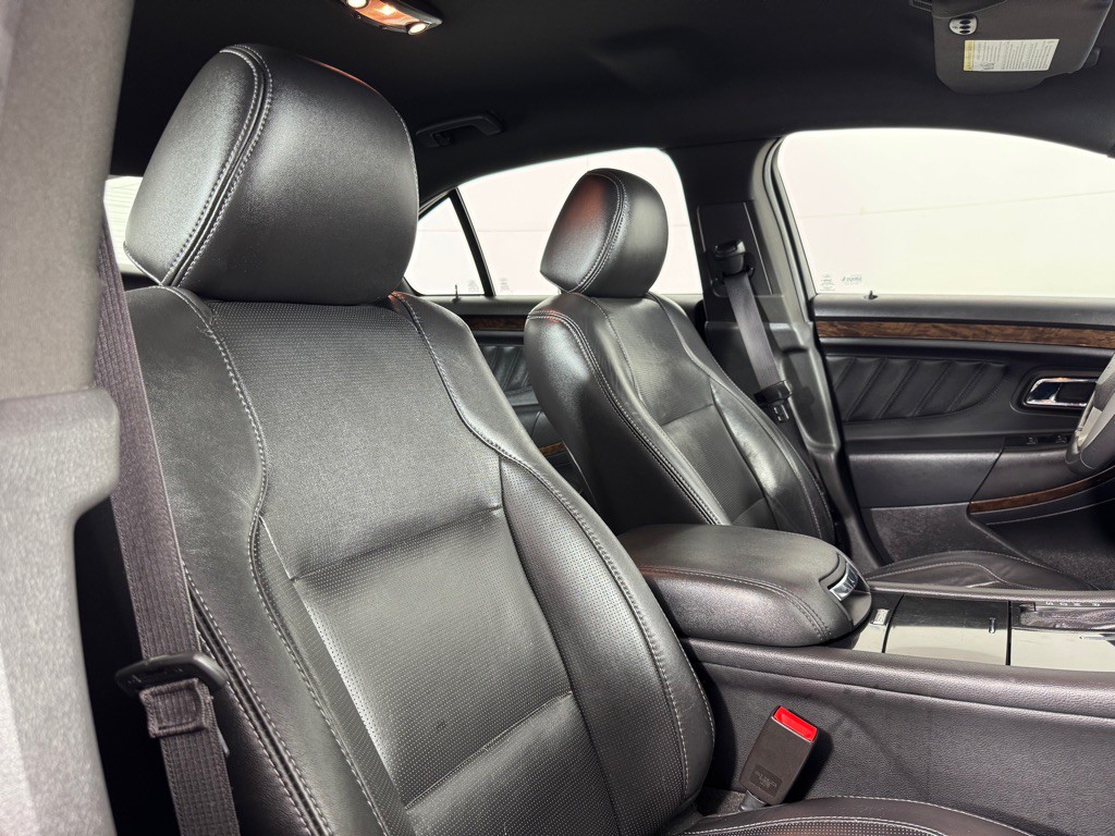 2013 Ford Taurus Image 21
