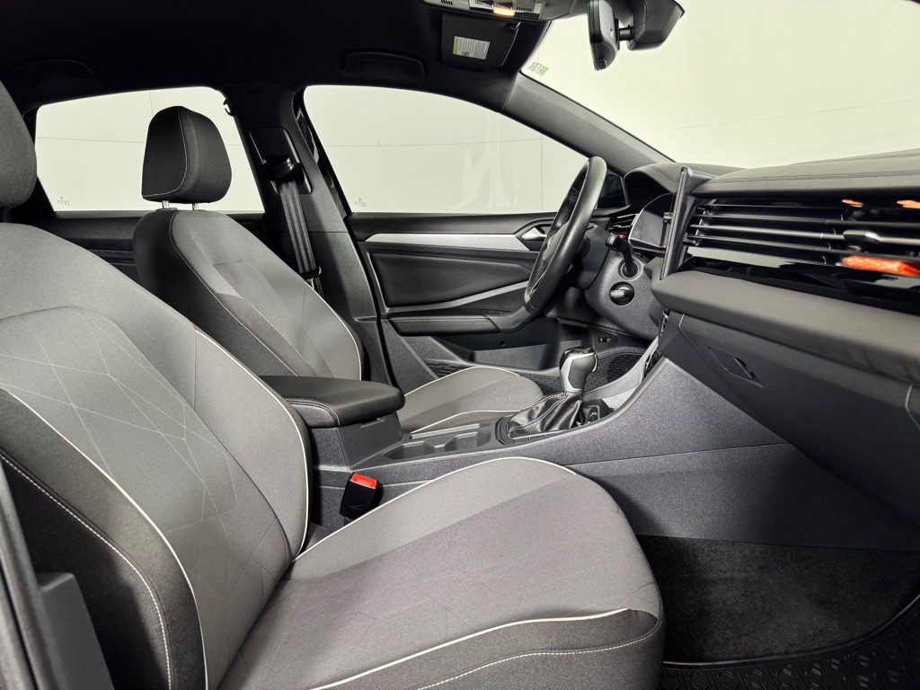 2026 Volkswagen Jetta Image 24