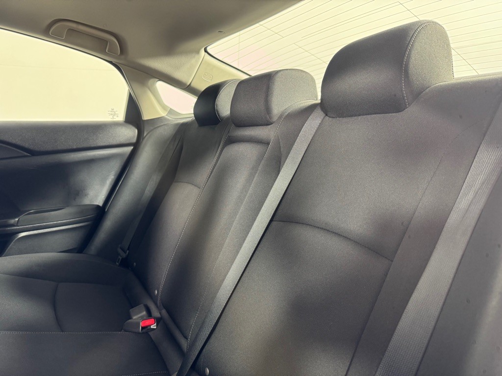 2018 Honda Civic Image 21