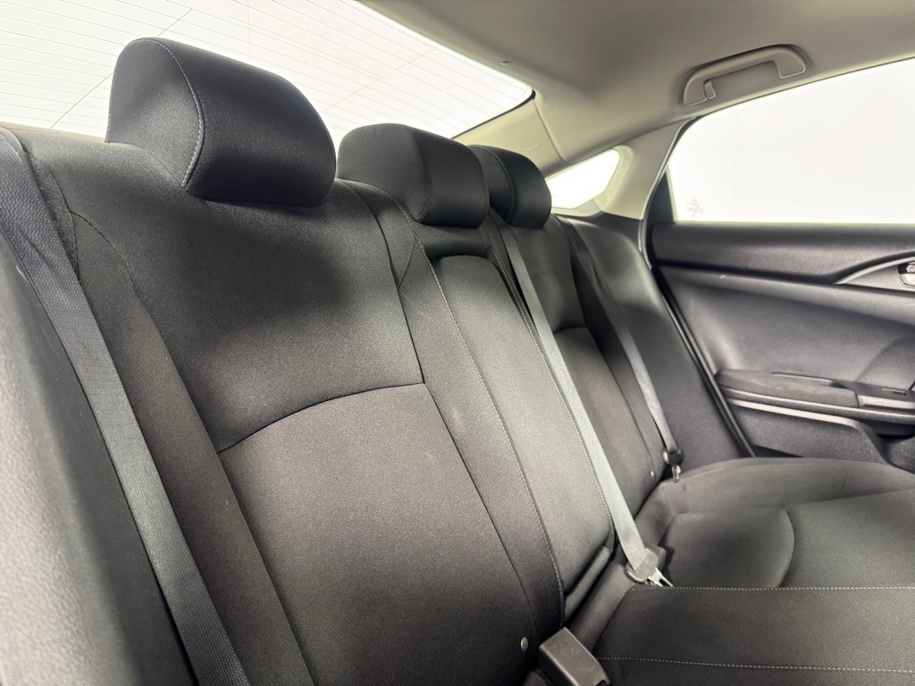 2018 Honda Civic Image 24