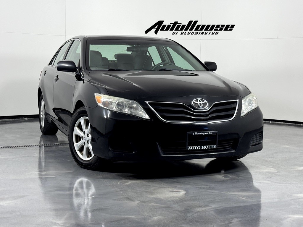 2011 Toyota Camry Image 1