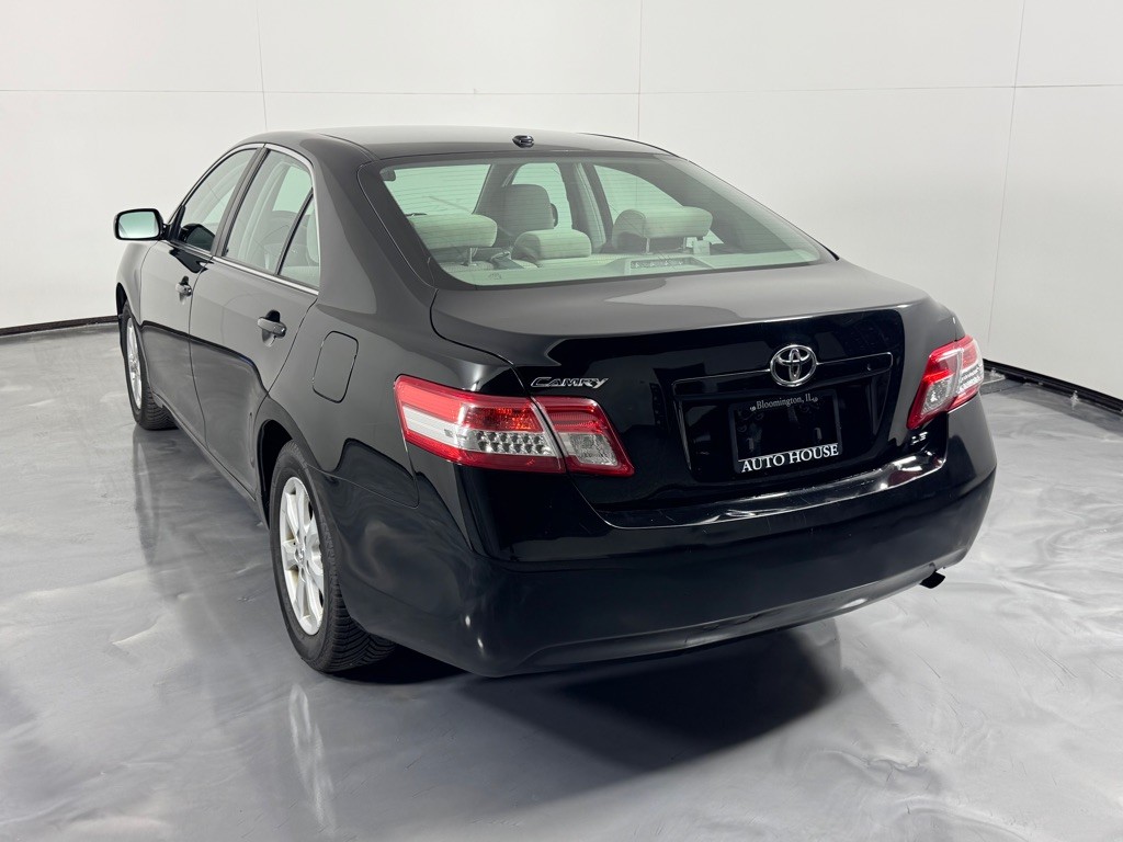 2011 Toyota Camry Image 7