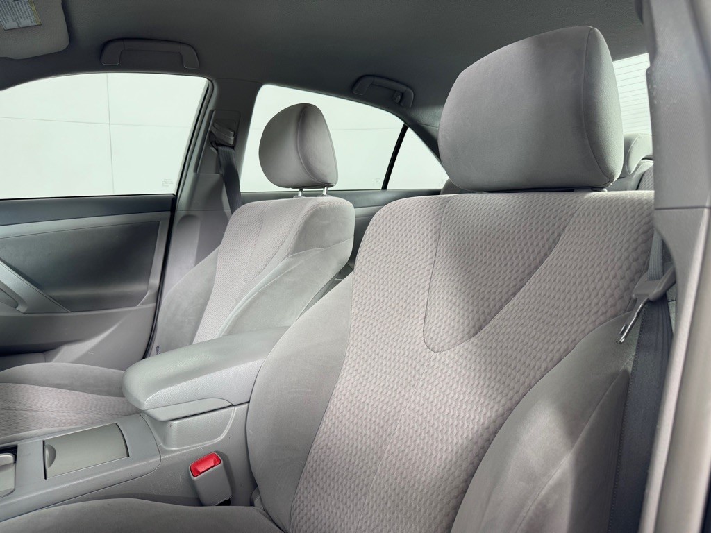2011 Toyota Camry Image 13