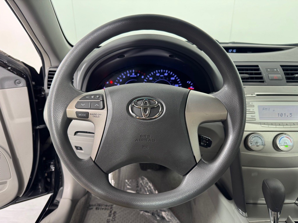 2011 Toyota Camry Image 14