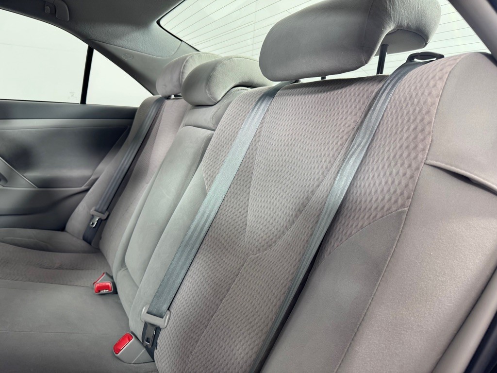 2011 Toyota Camry Image 20
