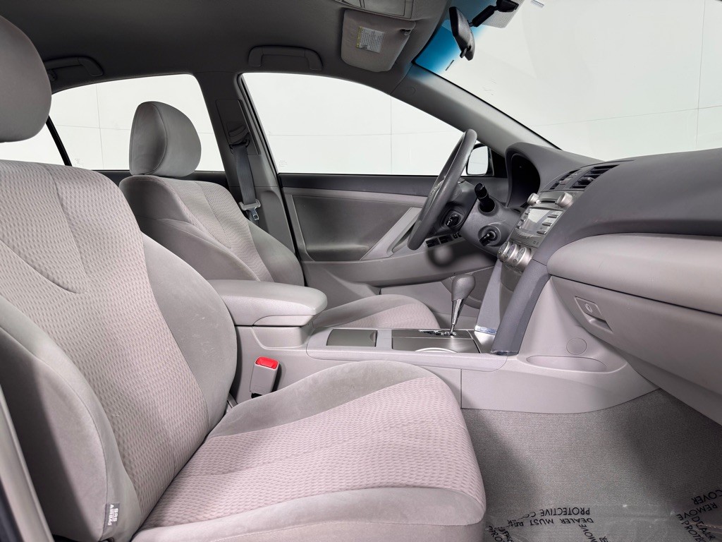 2011 Toyota Camry Image 24