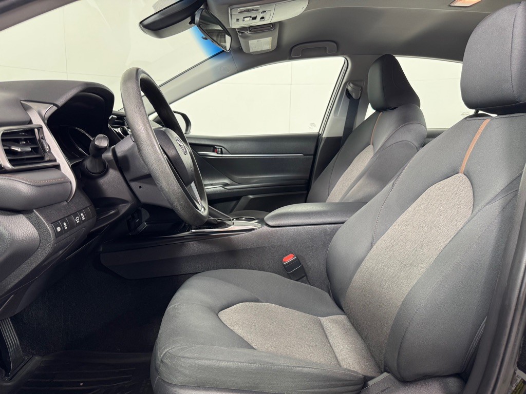 2020 Toyota Camry Image 12