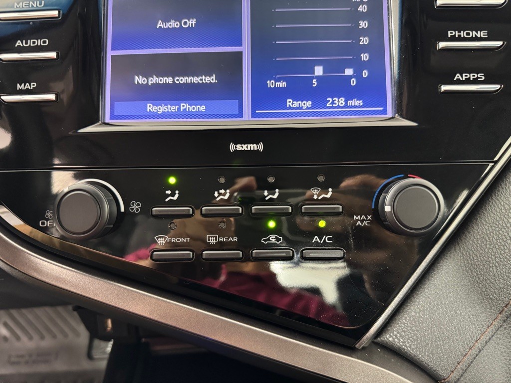 2020 Toyota Camry Image 16