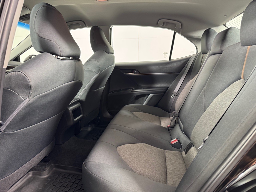 2020 Toyota Camry Image 19