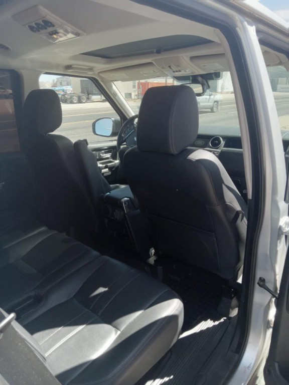 2016 Land Rover LR4 Image 6