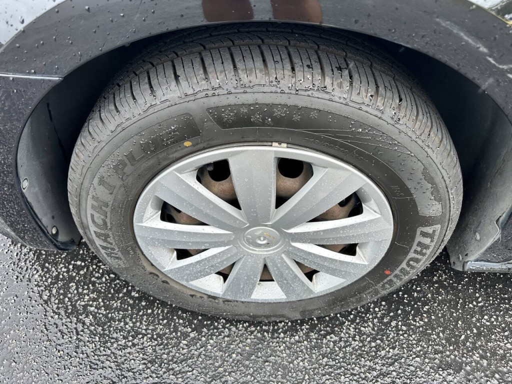 2012 Volkswagen Passat Image 17
