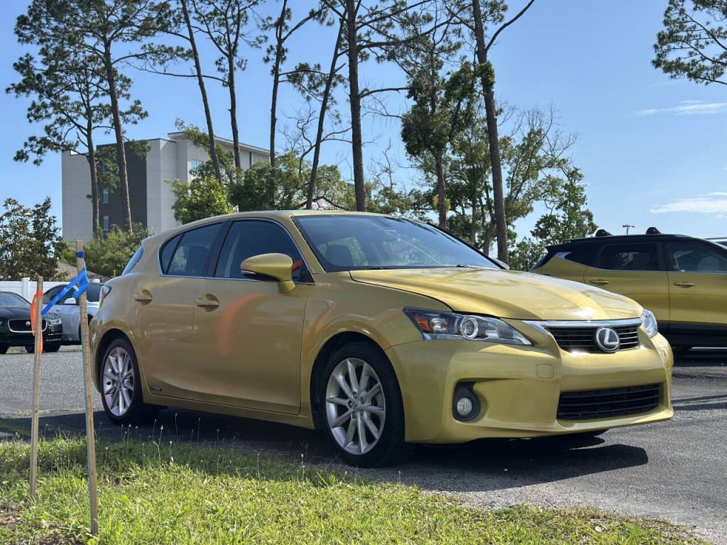 2011 Lexus CT 200h Image 3