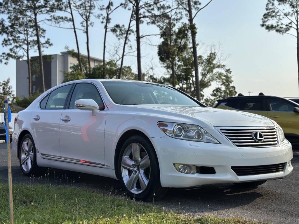 2011 Lexus LS 460 Image 3