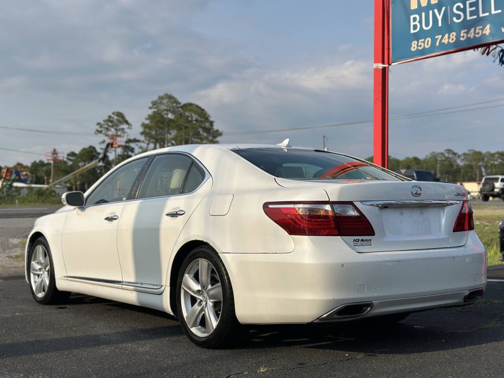 2011 Lexus LS 460 Image 4