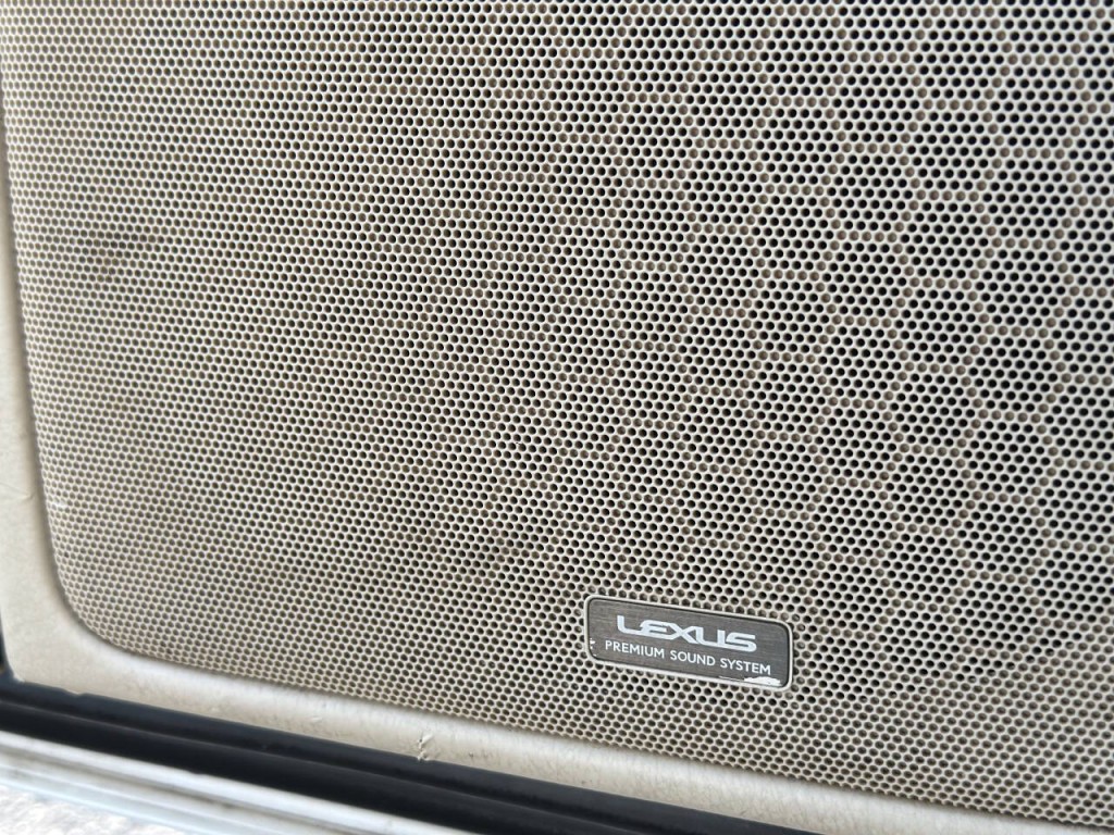 2011 Lexus LS 460 Image 17