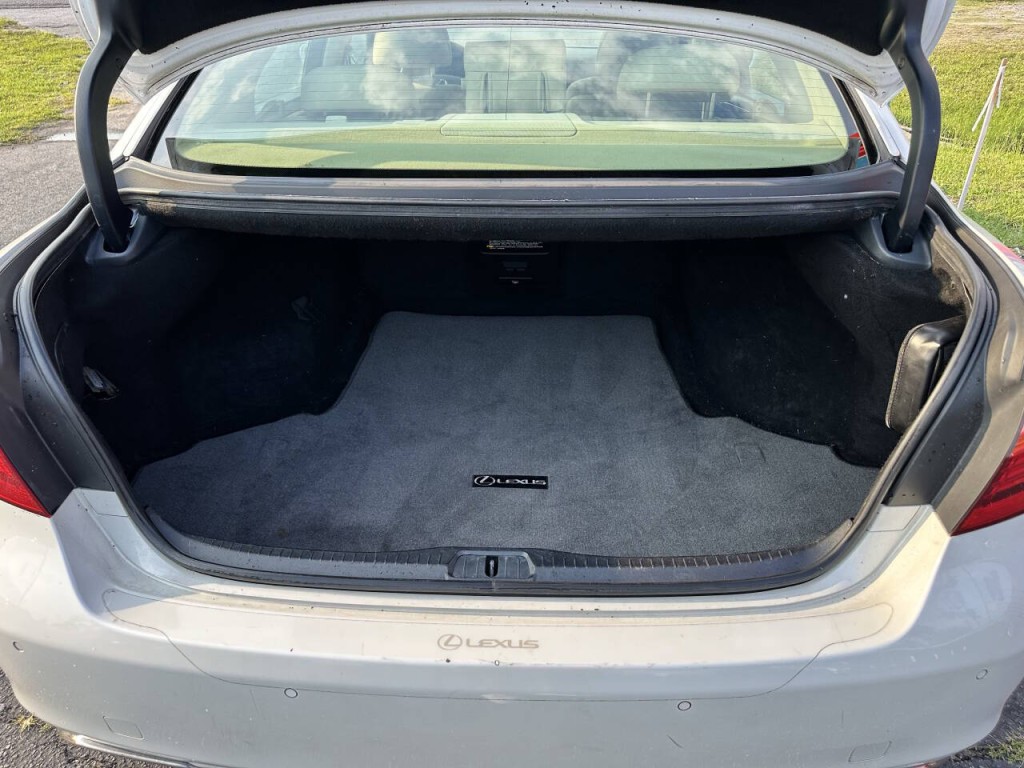 2011 Lexus LS 460 Image 19