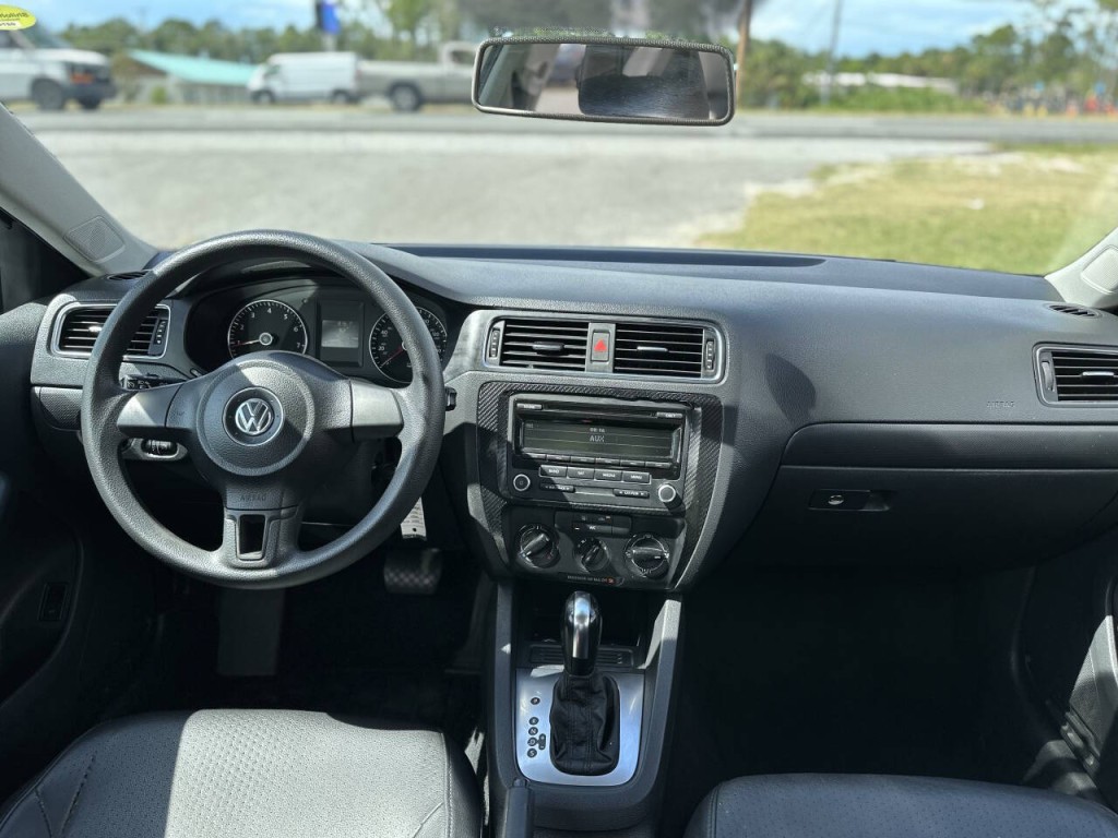 2014 Volkswagen Jetta Image 11
