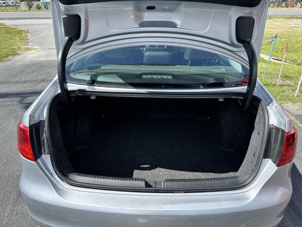 2014 Volkswagen Jetta Image 16