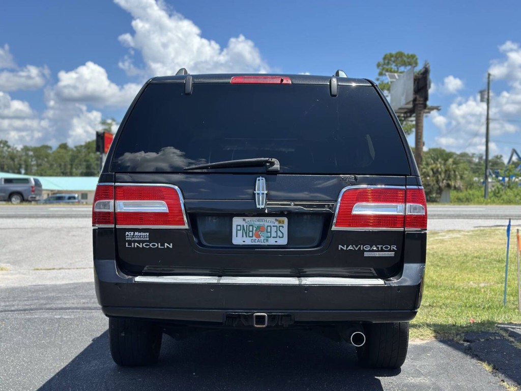 2010 Lincoln Navigator Image 5