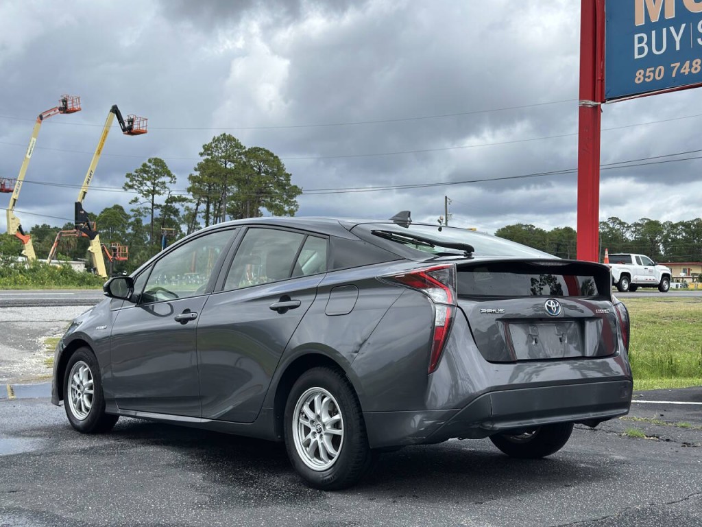 2016 Toyota Prius Image 4