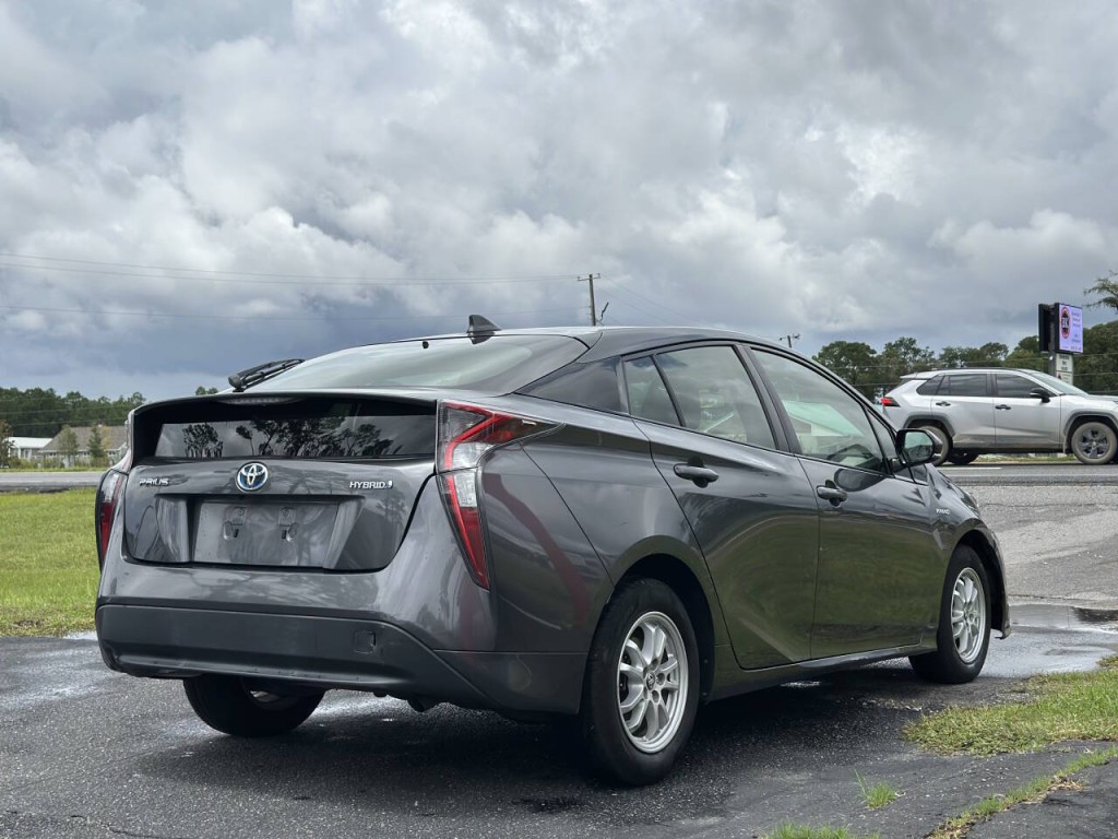 2016 Toyota Prius Image 5