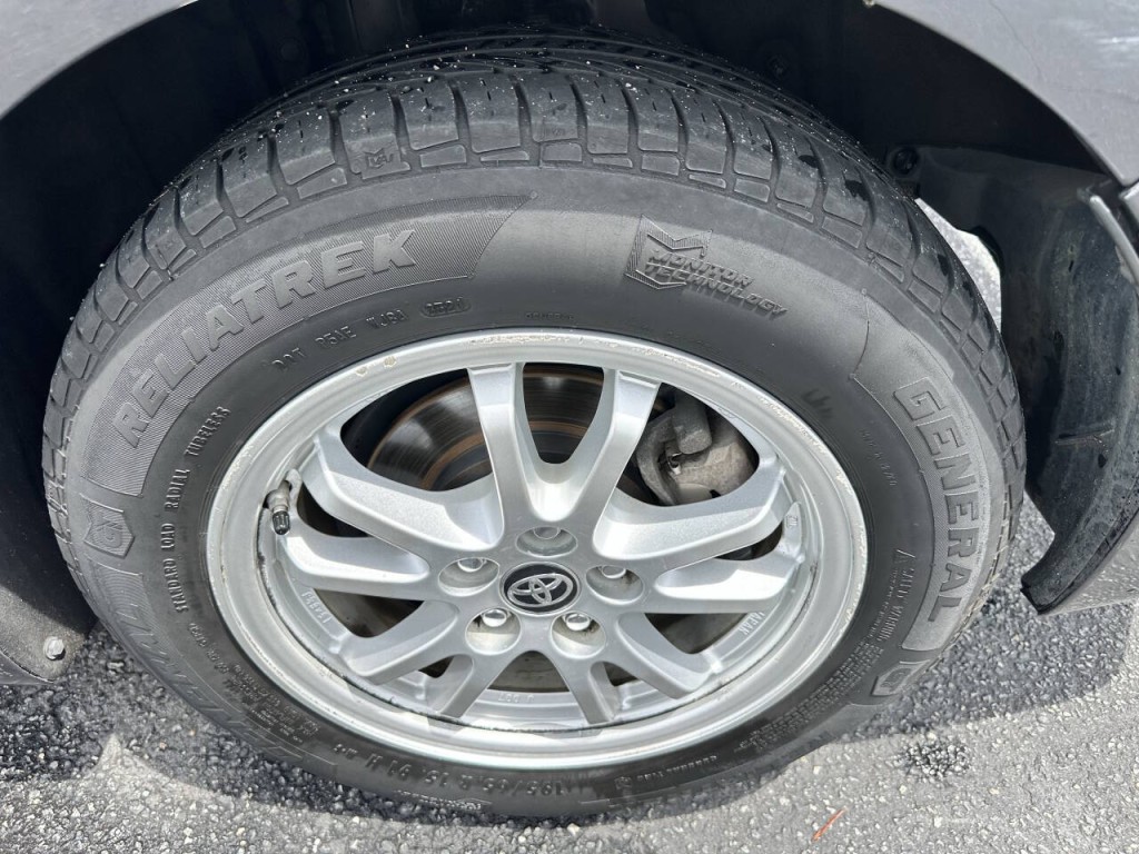 2016 Toyota Prius Image 18
